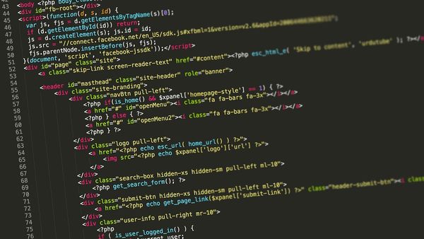 Jak działa specjalistyczny software house tworzący oprogramowanie na zamówienie?